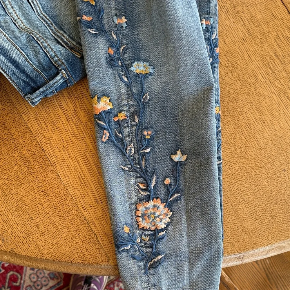 DRIFTWOOD Jackie High Rise Blue Floral Embroidered Skinny Jeans - Picture 8 of 8